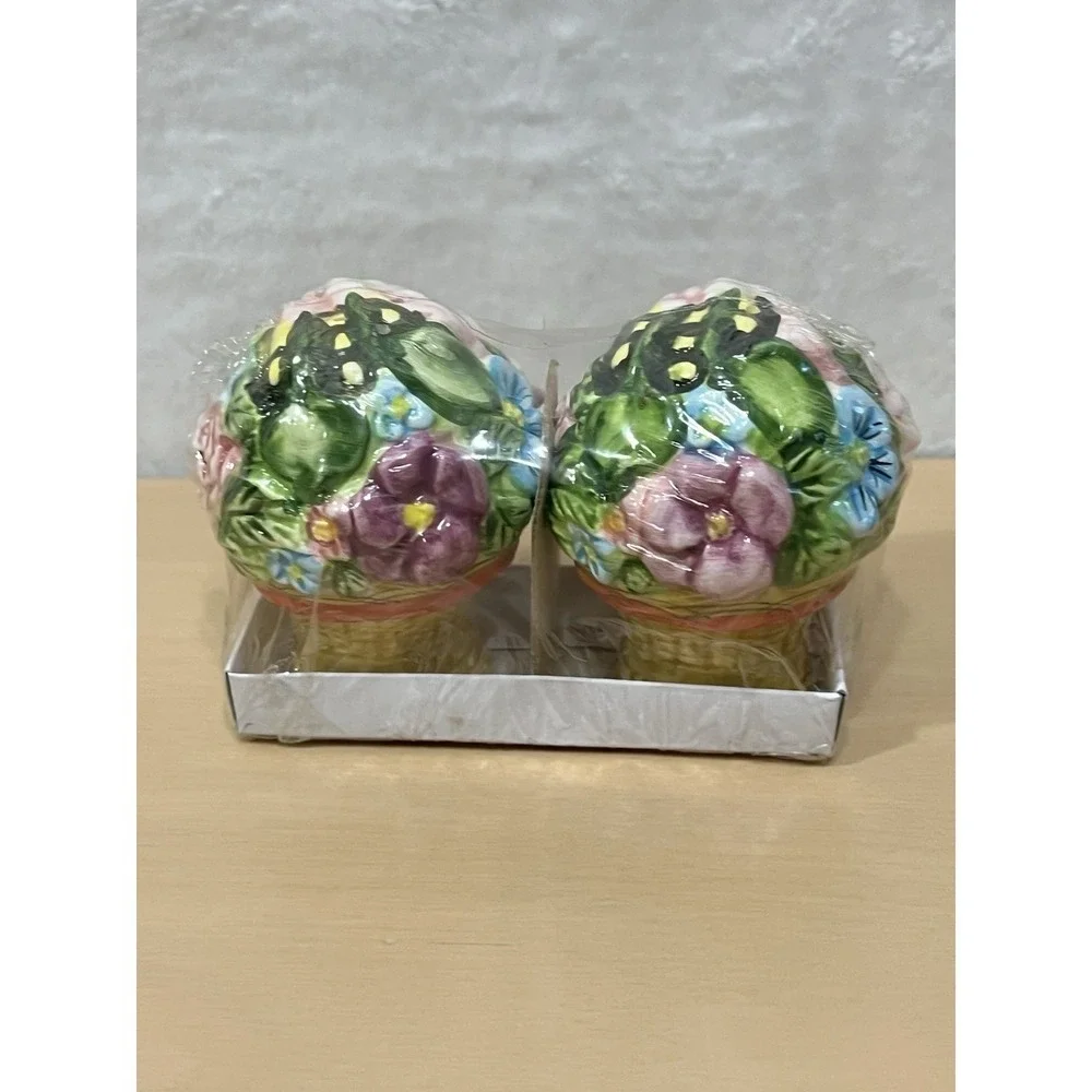 Ceramic Floral Basket Salt & Pepper Shakers Set in Box‎ Multicolor Spring